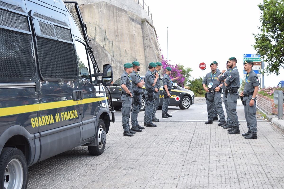 G7, arrivano i primi leader. Taormina blindata