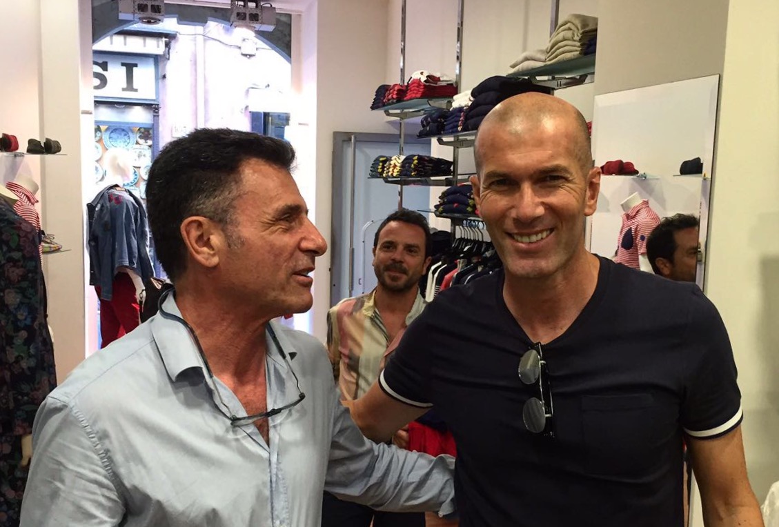 Zidane, shopping notturno a Taormina
