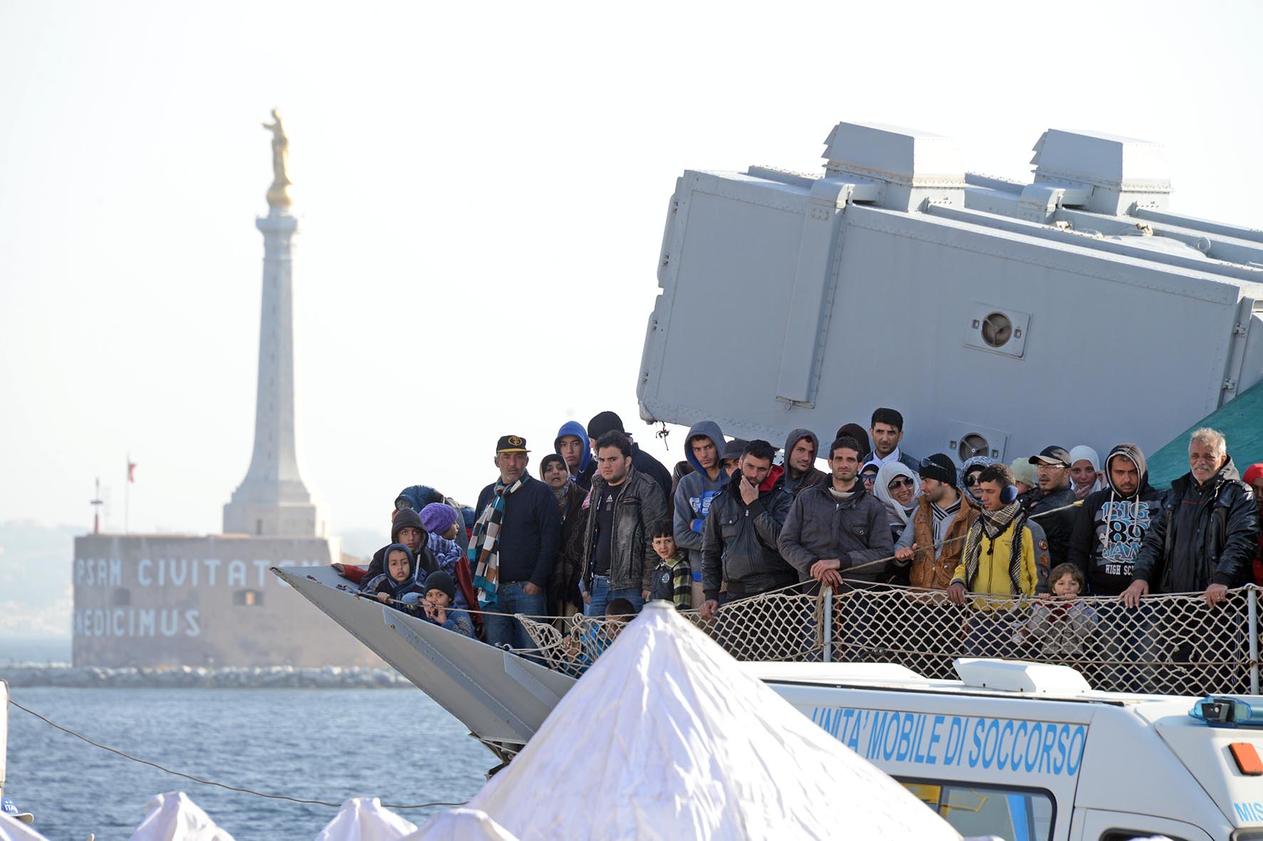 Emergenza sbarchi: oltre 85mila migranti in sei mesi, 4319 a Messina