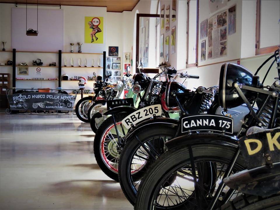 Il Circolo auto e moto d'epoca Alzavalvola presenta Il Piccolo museo della moto