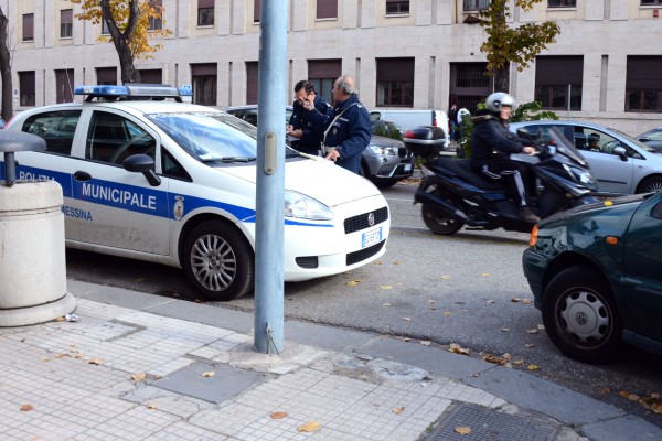 "Scout": occhio ai divieti di sosta, ma le auto vengono verbalizzate?