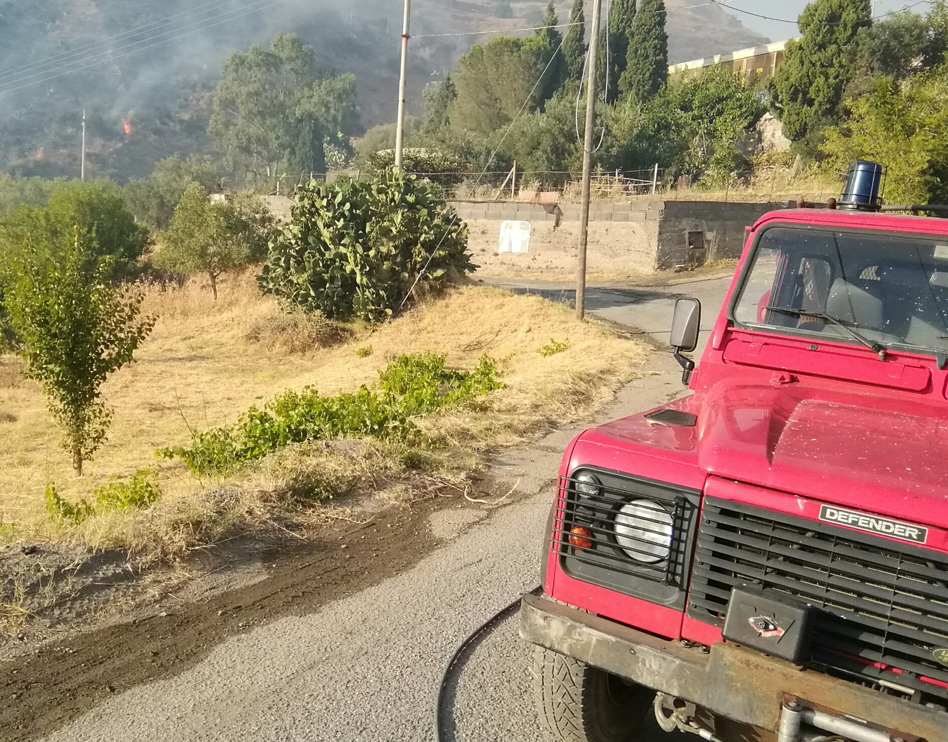 Incendi, assemblea pubblica a Mazzeo per fare fronte comune