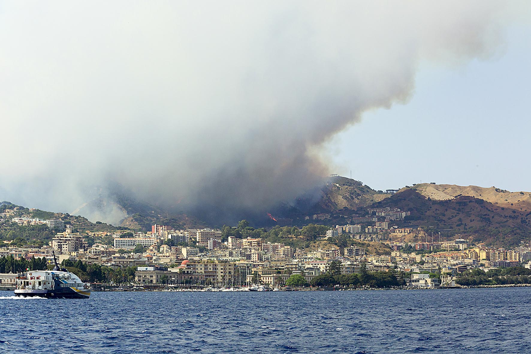 Zafarana: Governo Crocetta è improvvisato. Senza rinnovo Piano antincendio