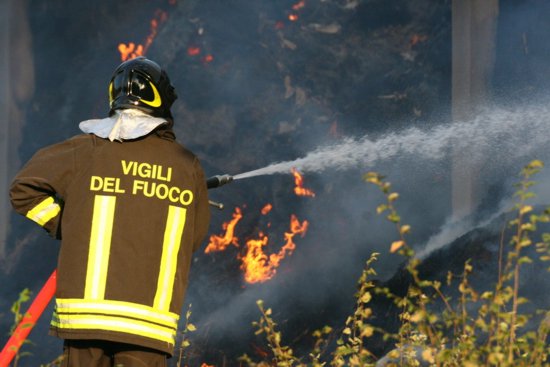 Vigili del fuoco: "Siamo in emergenza, carenza di personale e mezzi di soccorso"