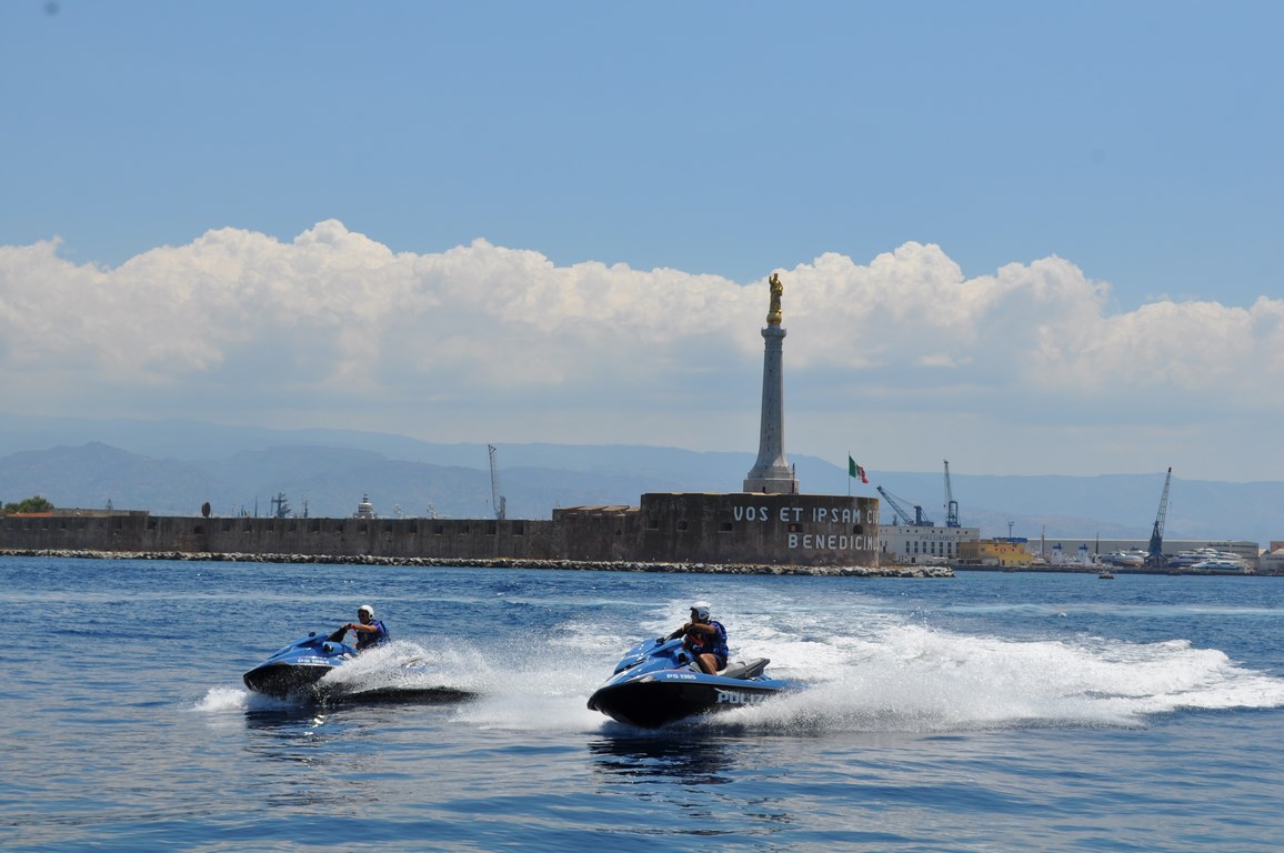 Estate in sicurezza: velisti soccorsi dalla squadra nautica della polizia