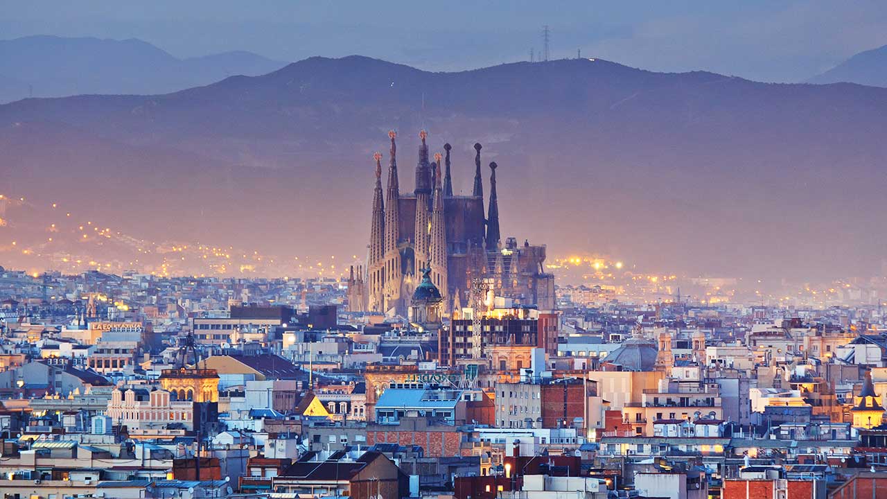 Barcellona, Materia esprime la vicinanza al suo omologo spagnolo