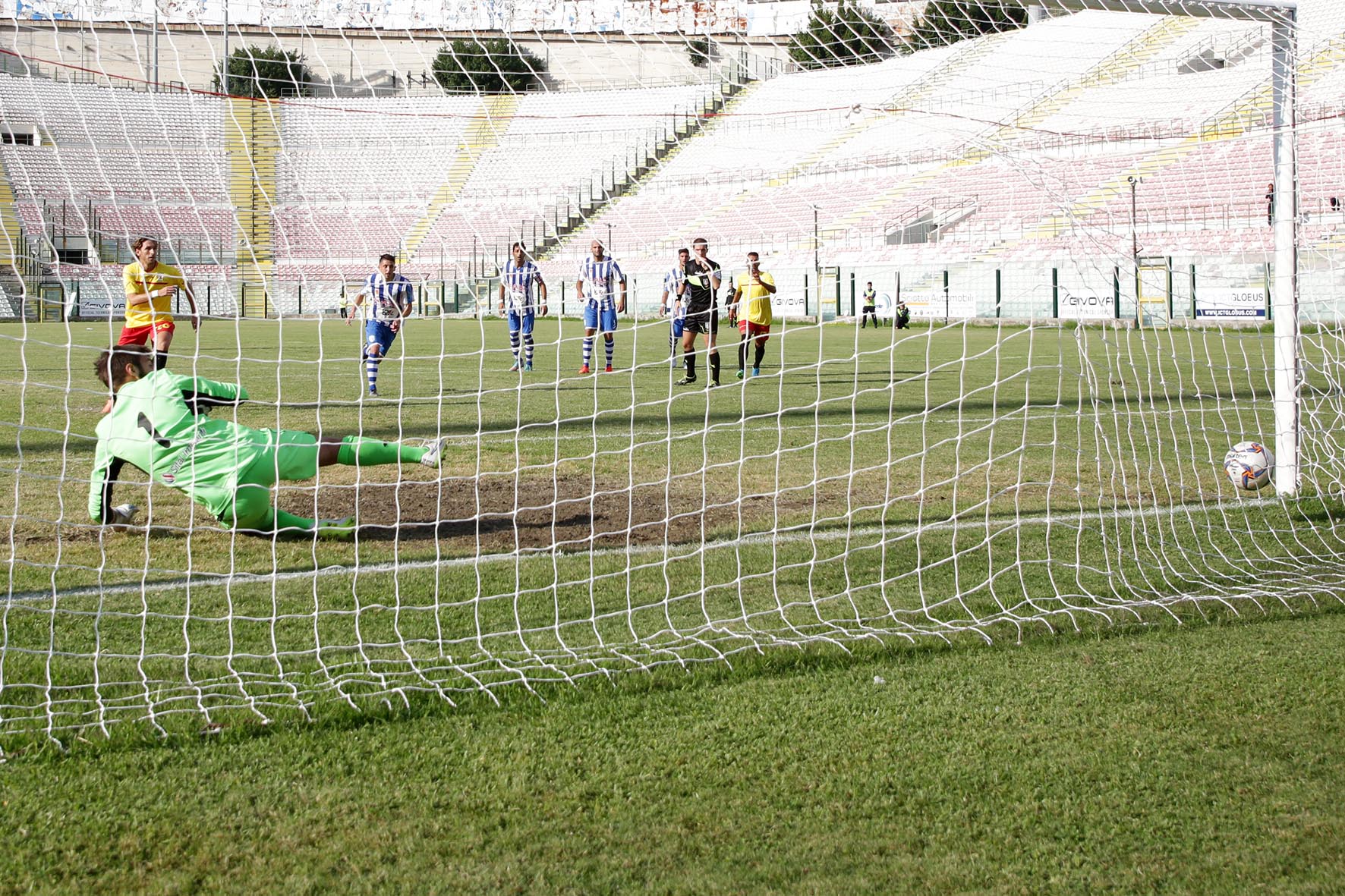 Il Messina spreca ed il Gela agguanta il pari in extremis