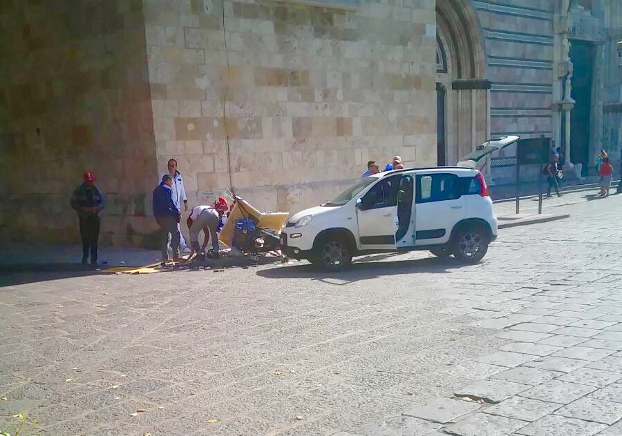 Piazza Duomo, tensione fra ambulanti e forze dell'ordine