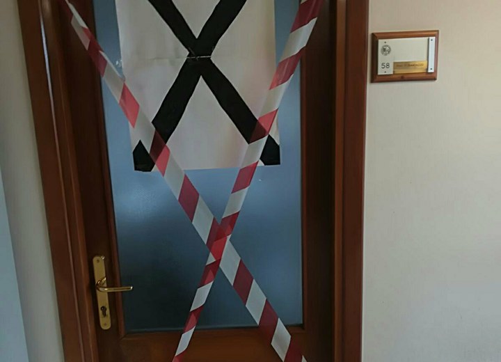 Catania, gli studenti bloccano l'ufficio del professor Randazzo