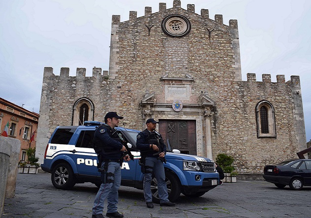 Controlli a tappeto a Taormina, bar e ristoranti sanzionati dalla polizia