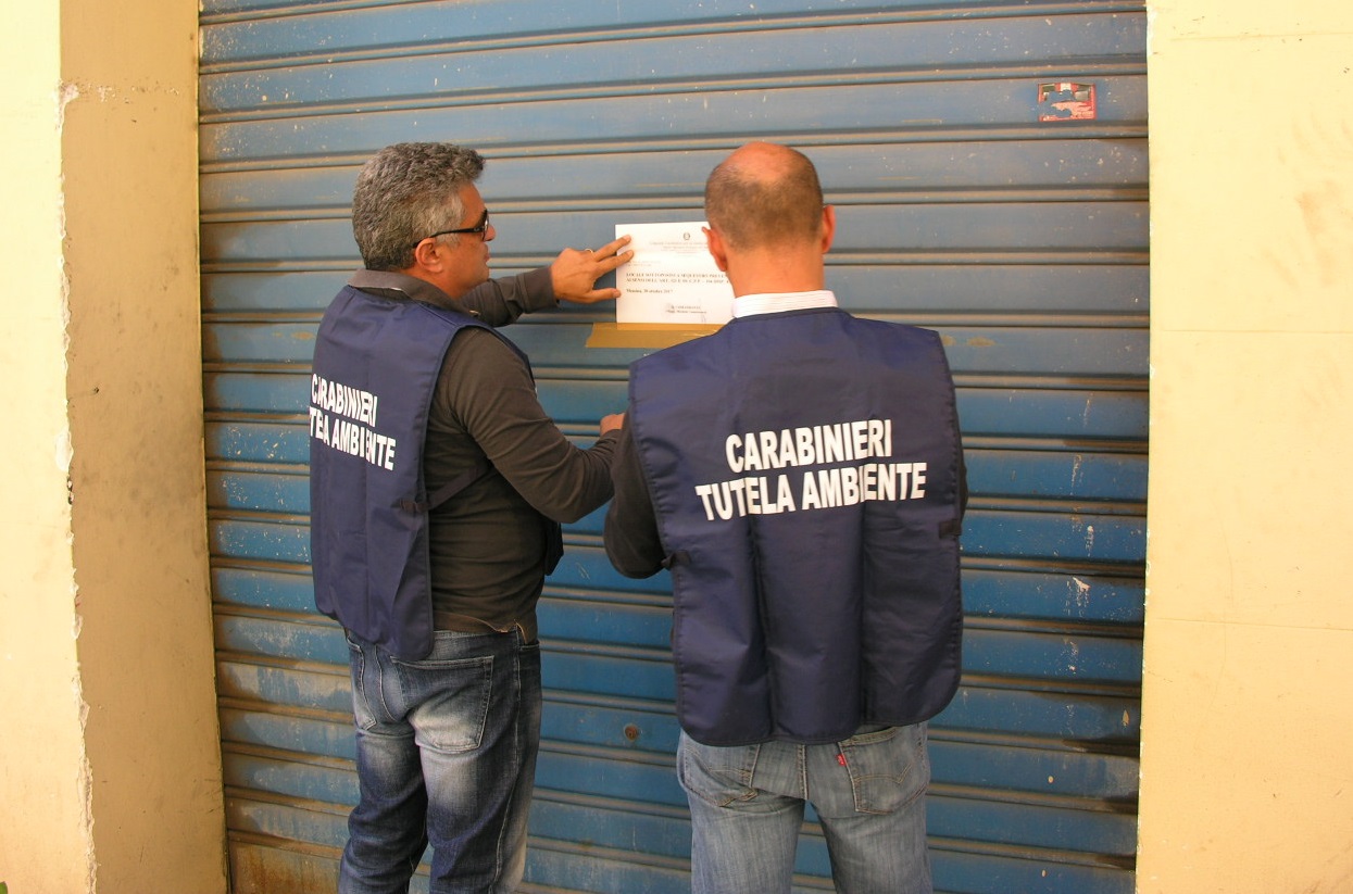 Carabinieri sequestrano autocarrozzeria non in regola, titolare denunciato