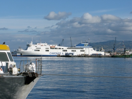 Borse di studio Caronte&Tourist, cerimonia consegna domani a bordo della Cartour Delta