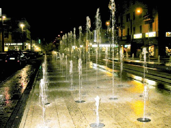 Pestaggio a piazza Cairoli, tre giovani condannati