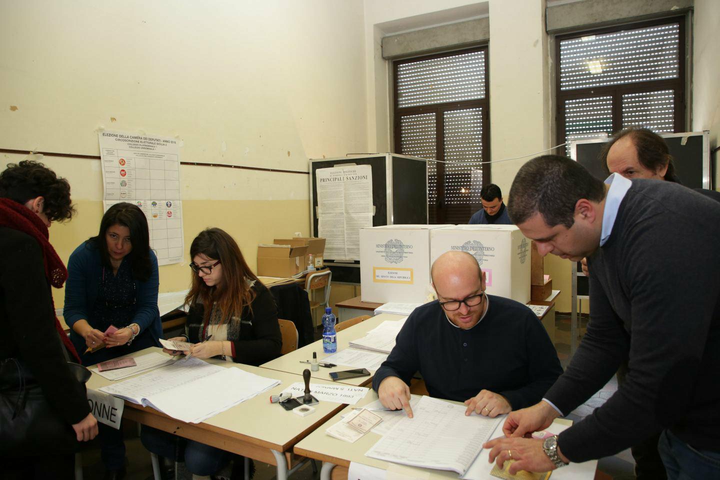 Amministrative: mezzo milione di elettori siciliani alle urne