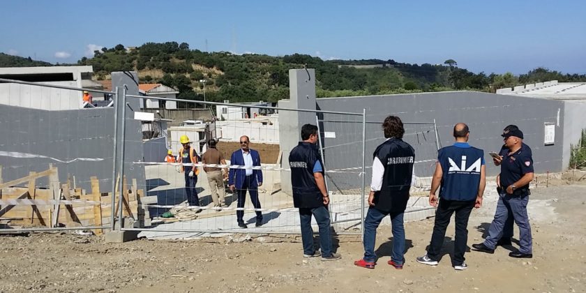 San Filippo del Mela, la Dia visita a sorpresa il cantiere del cimitero