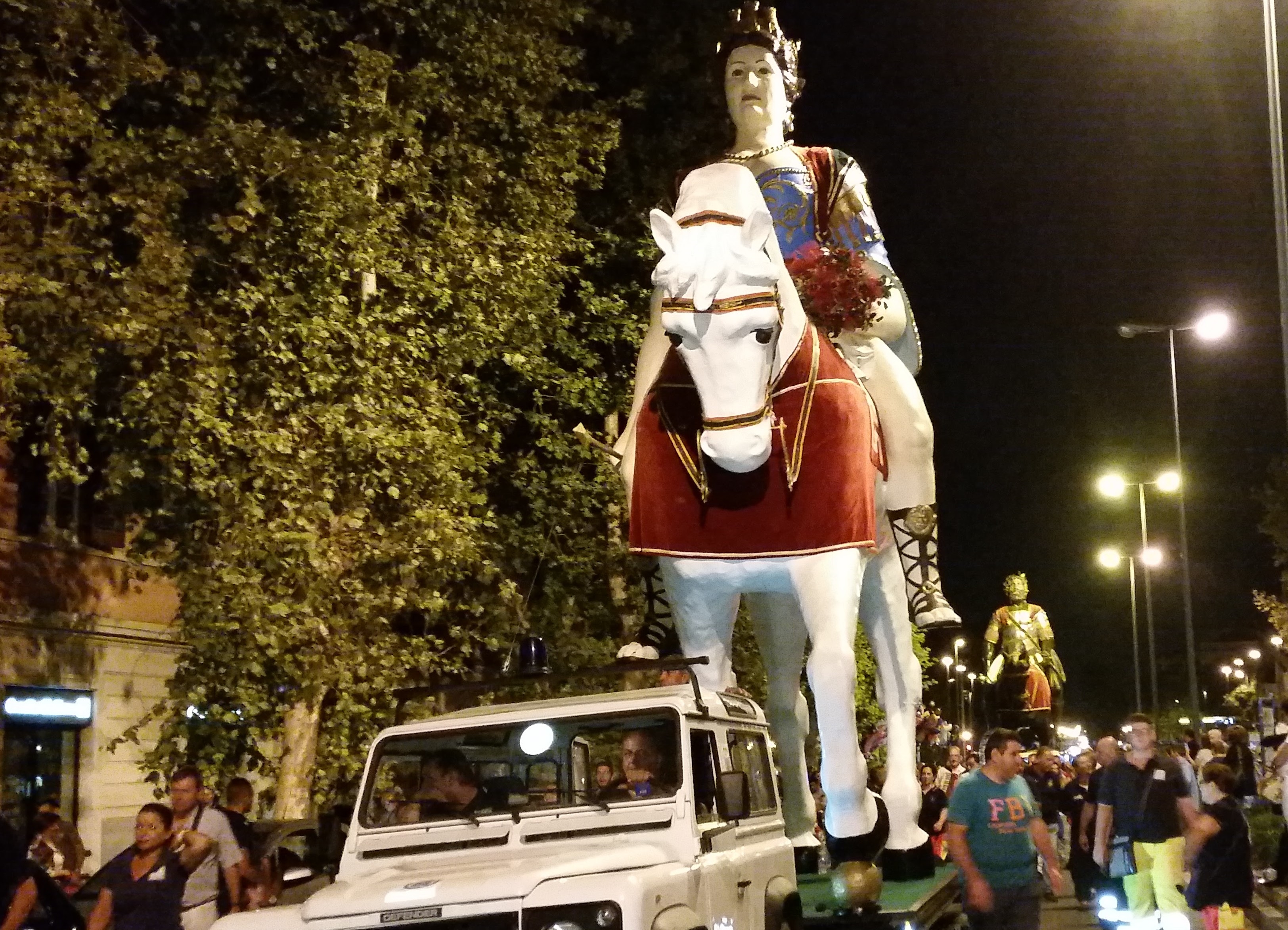 Ferragosto messinese, oggi la "Passeggiata notturna di Mata e Grifone"