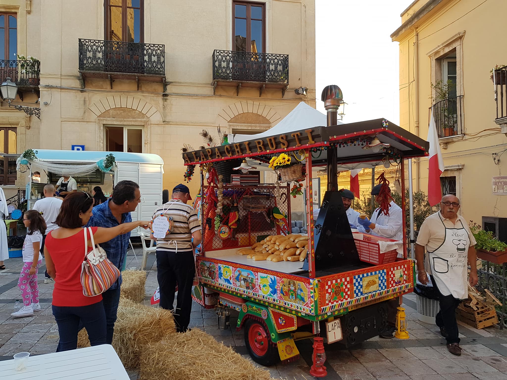 Castroreale: boom di presenze per la I° edizione de La lapa chi rusti, street food festival