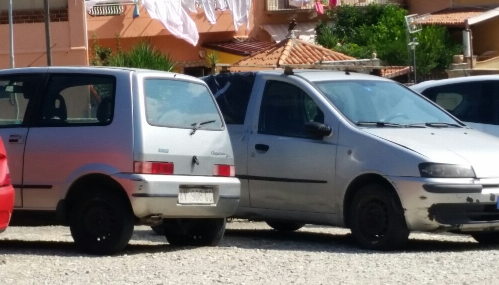 Cimitero di auto a cielo aperto, associazione si rivolge al sindaco De Luca