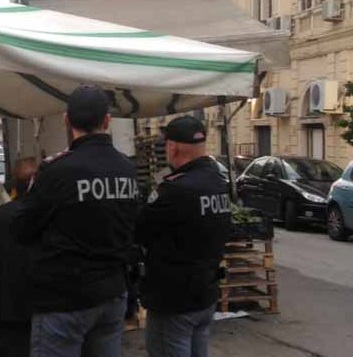 "Quartieri sicuri": maxi sequestro di prodotti ortofrutticoli e motocicli, stangato anche il titolare di una pizzeria