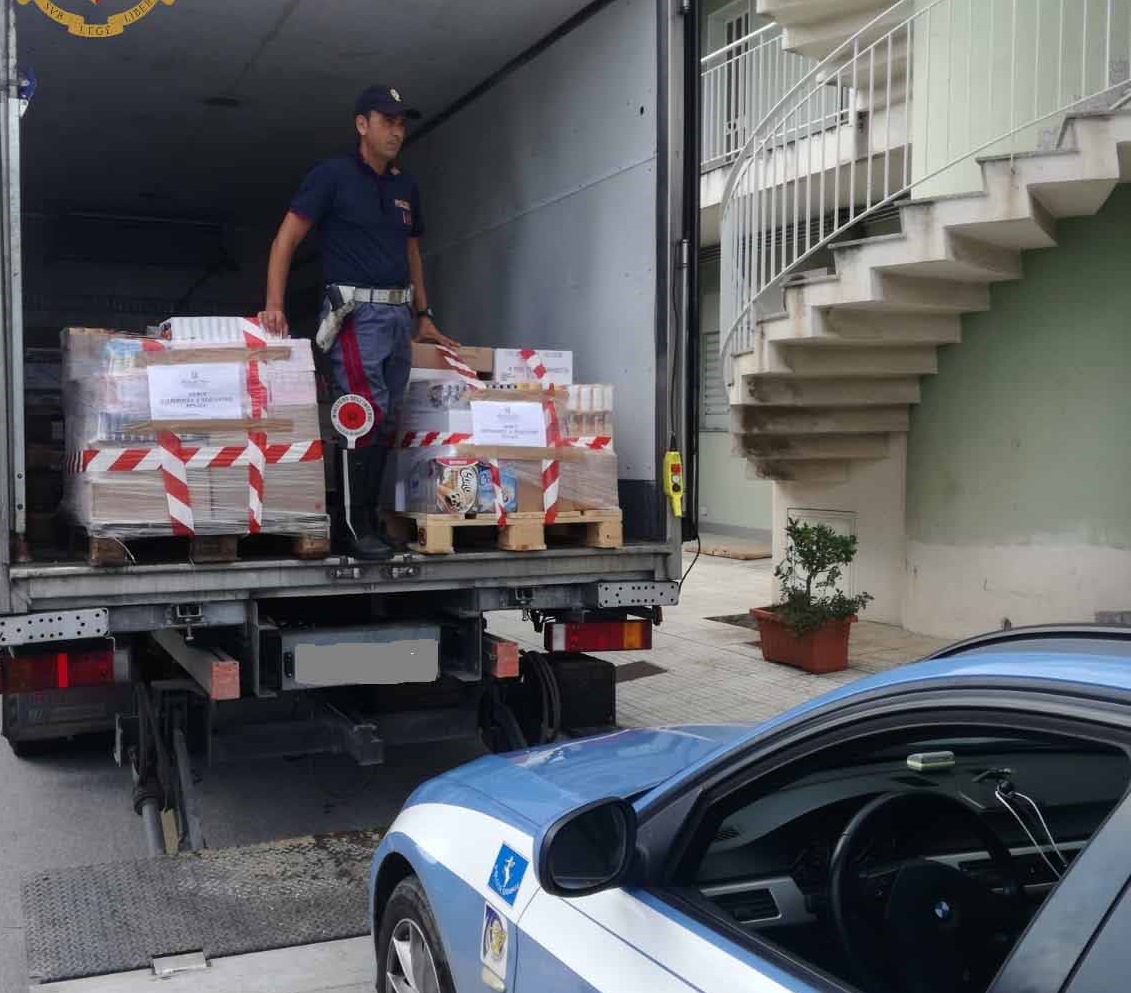 Surgelati non idonei al consumo, maxi sequestro della polizia