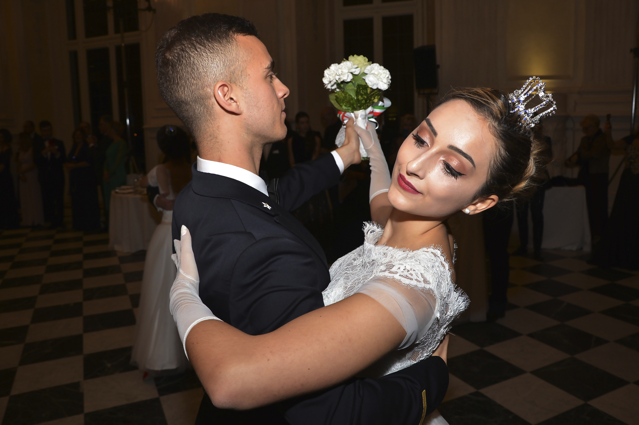 Il magico ballo delle debuttanti alla Reggia di Venaria