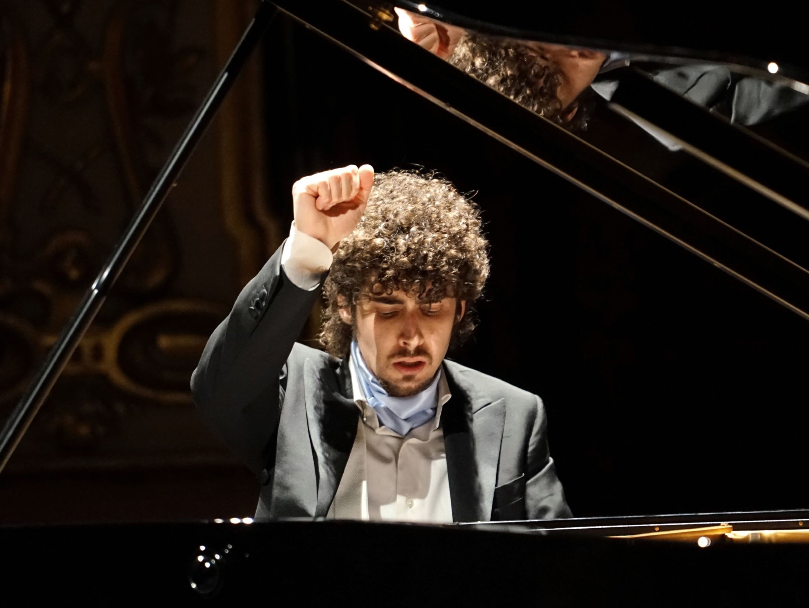 L'Associazione musicale Vincenzo Bellini presenta Federico Colli in concerto