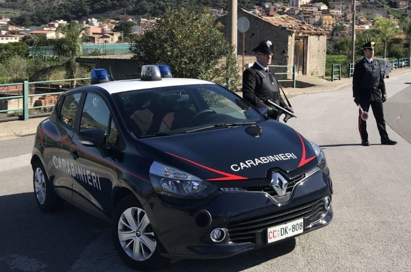 Tentata estorsione, due cugini arrestati dai carabinieri di Furnari