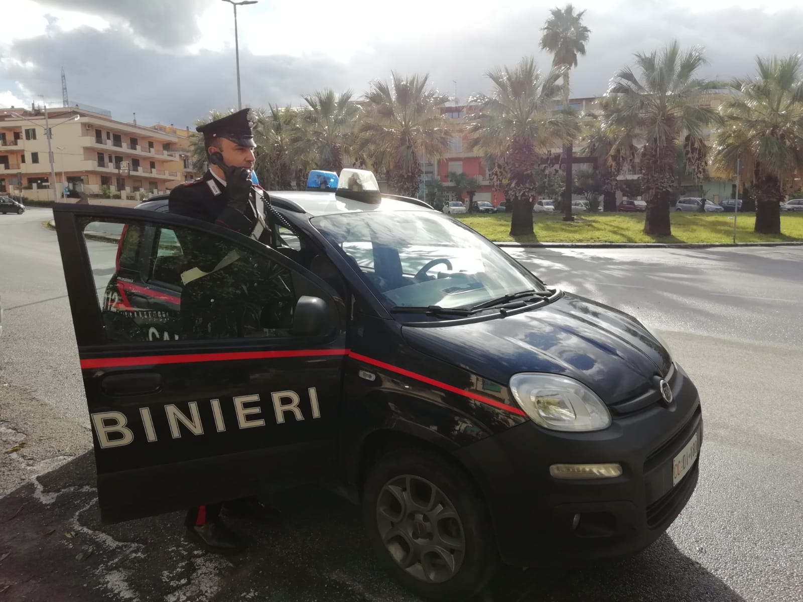 "Caporalato", 71enne denunciato dai carabinieri di S. Lucia del Mela