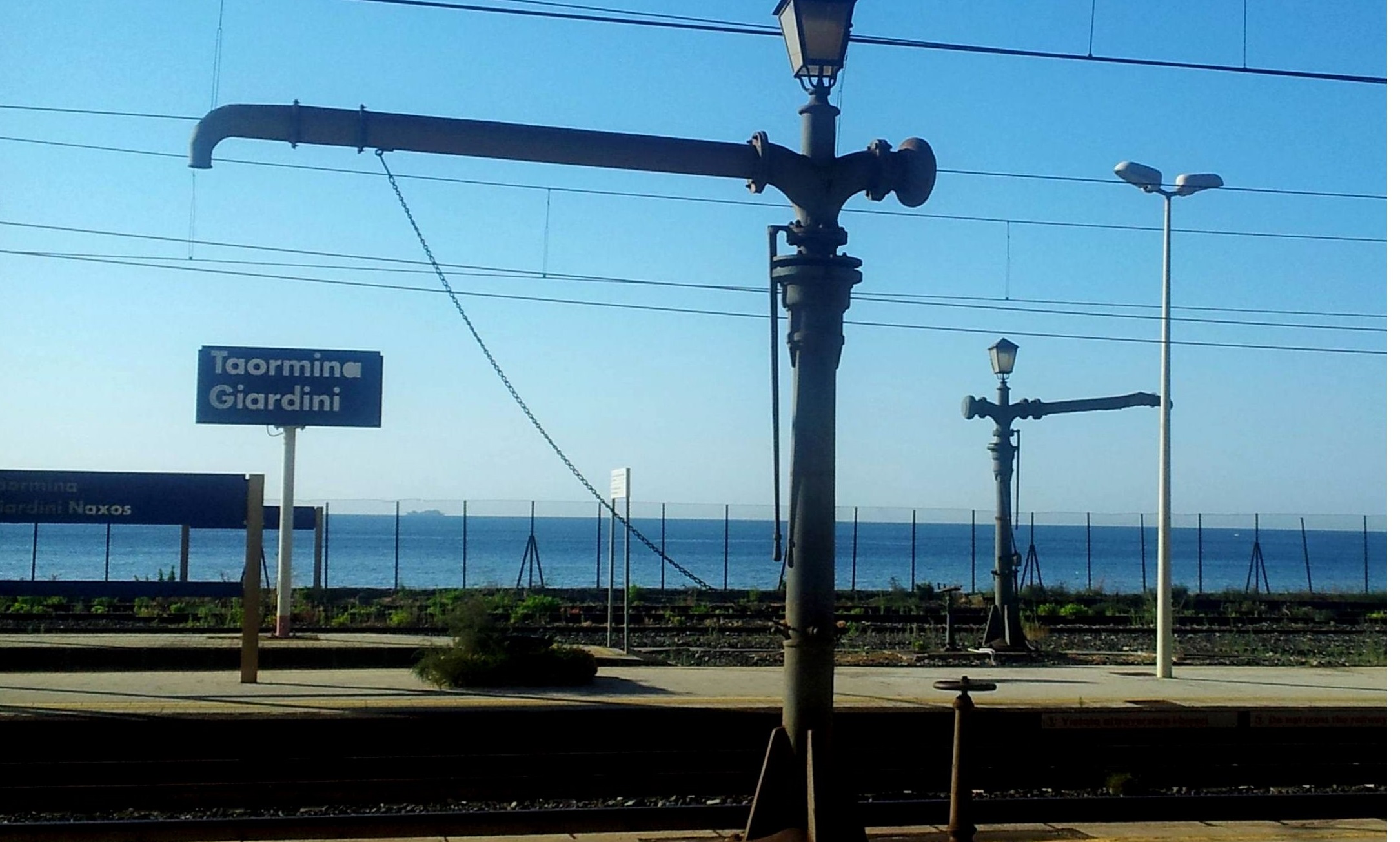 Comitato pendolari: "Taormina-Giardini continuerà ad essere una stazione ferroviaria?"