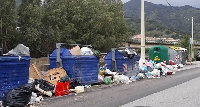 Messina è un'enorme pattumiera, è solo inciviltà?