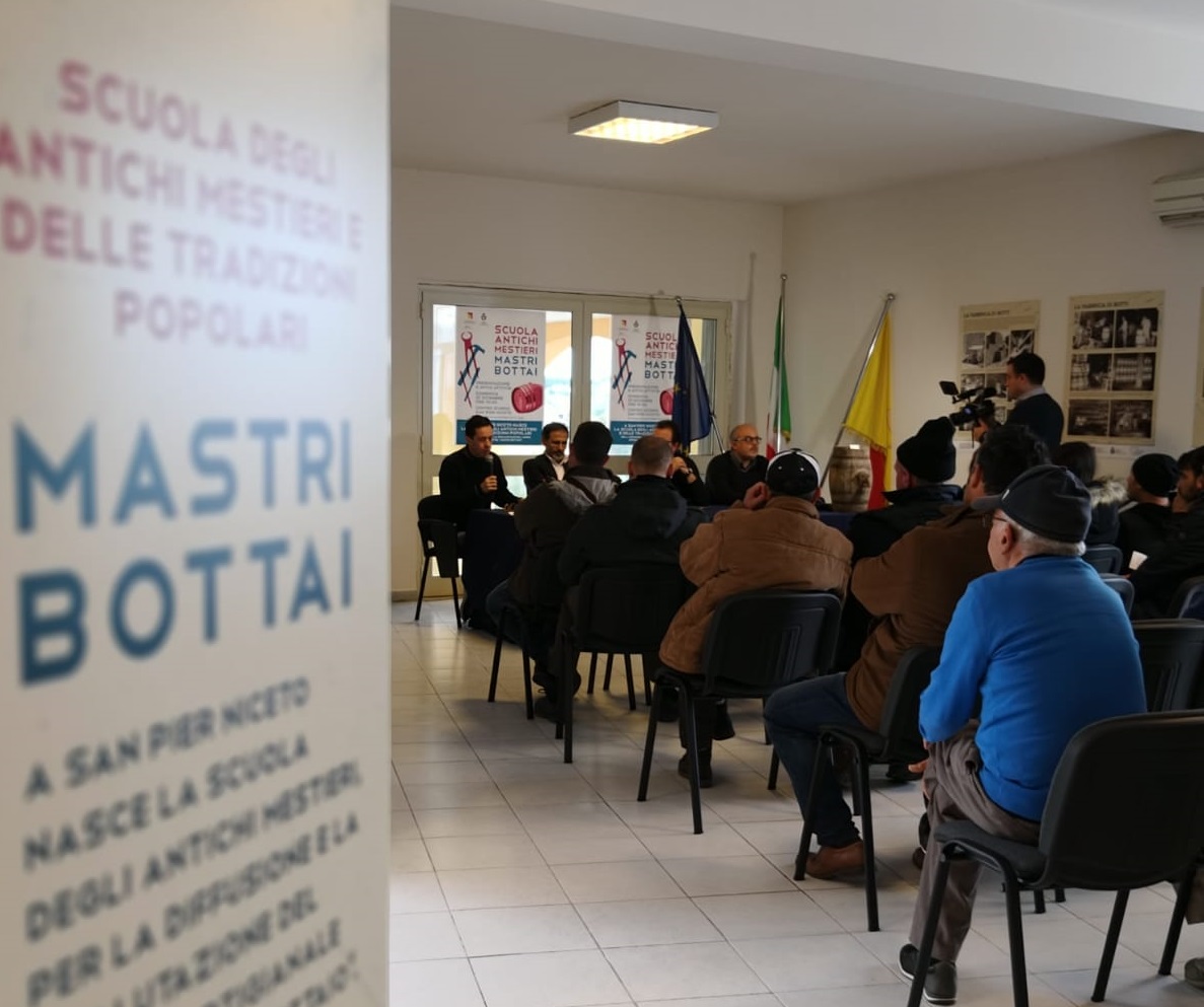 A San Pier Niceto la prima scuola dei Mastri Bottai