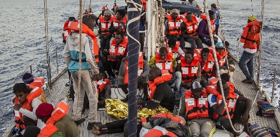 Nuovi sbarchi a Lampedusa, hotspot intasato: oltre 1300 ospiti a fronte di 350 posti