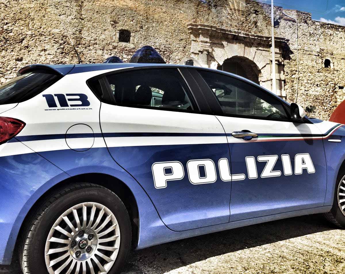 Minacce e aggressioni verso la moglie: arrestato marito violento