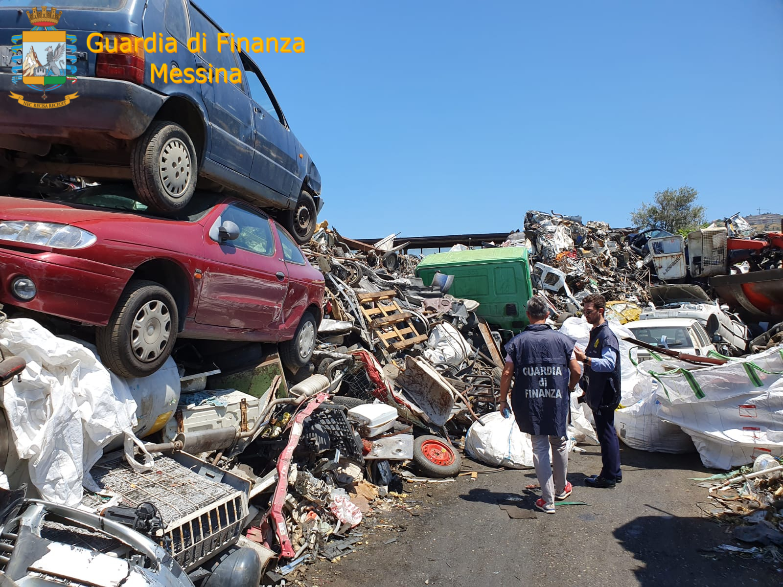 Capo d'Orlando, sequestrato deposito abusivo di rifiuti speciali e pericolosi