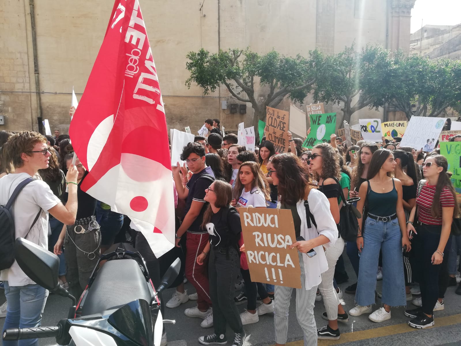 Clima, Flc Cgil Sicilia: "La scuola può fare tanto per il pianeta"