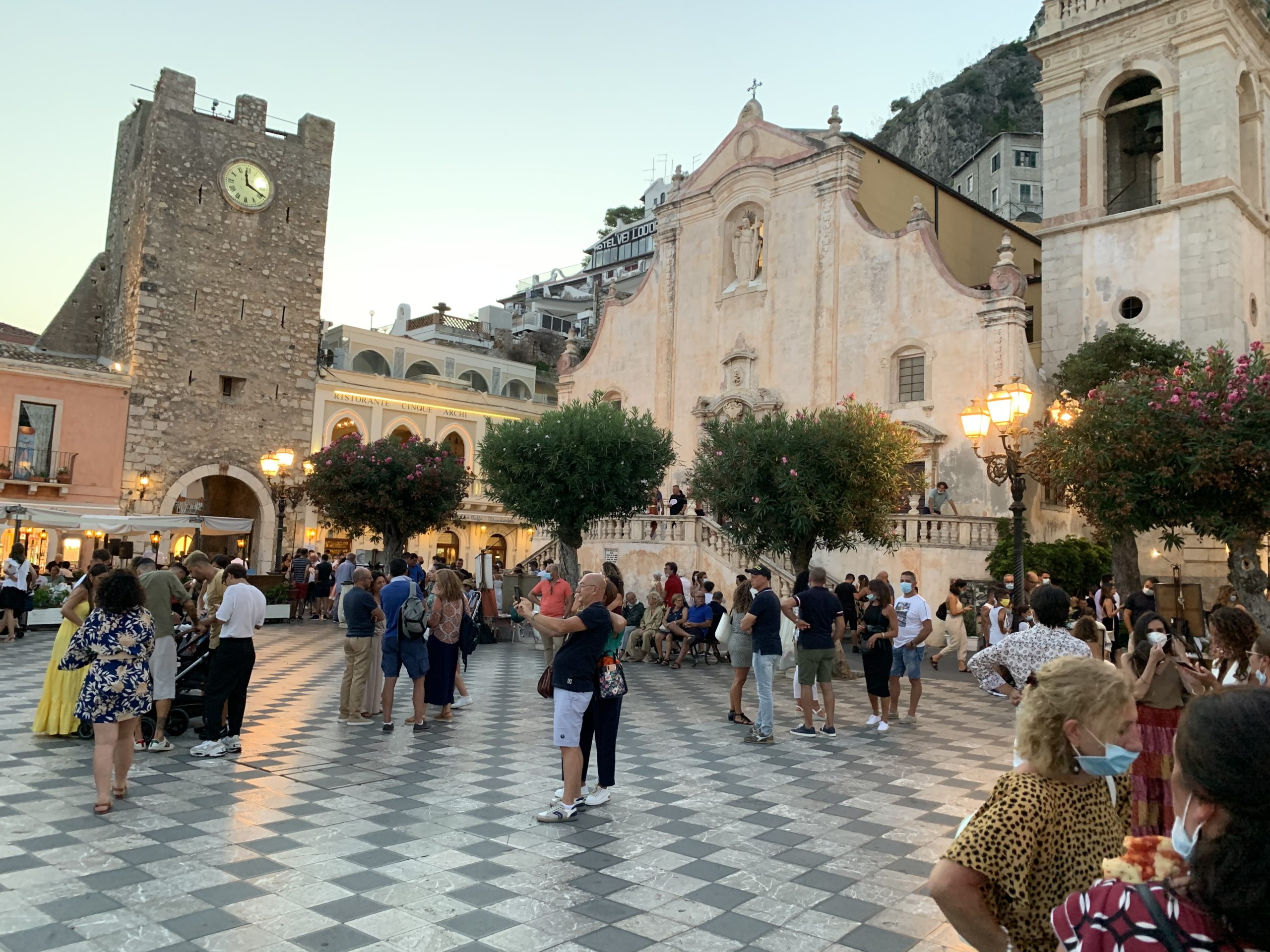 “Noi, Taormina” contro De Luca: “Perché sono state revocate le nostre delibere”