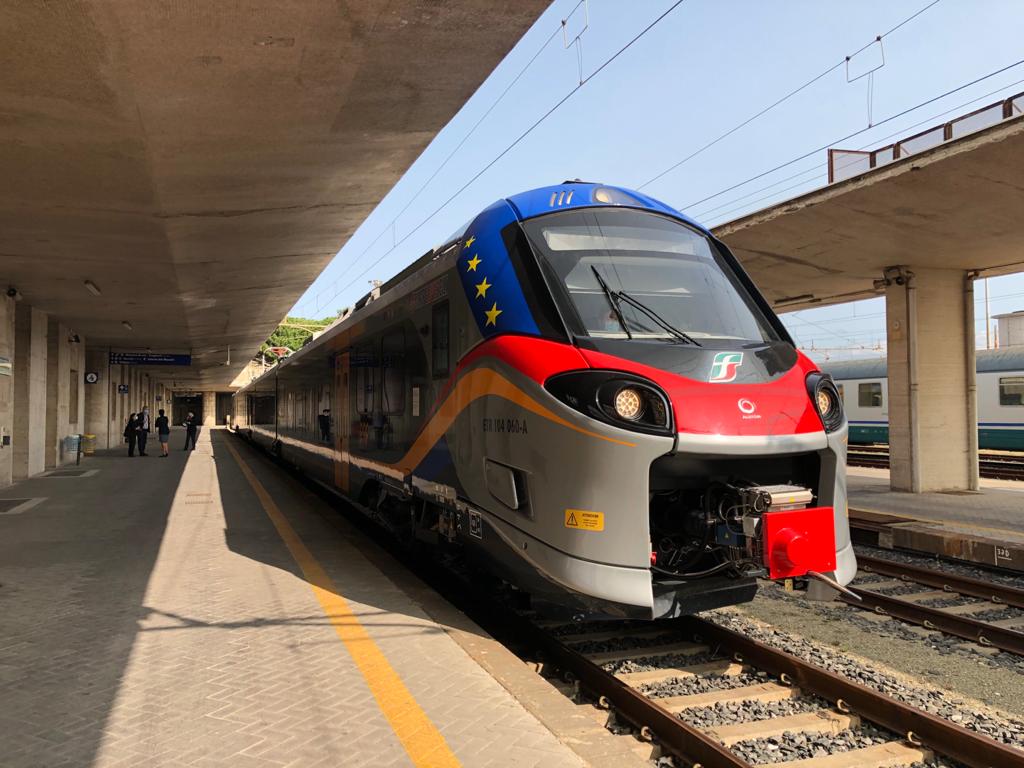 Si Rinnova La Flotta, Consegnati Tre Nuovi Treni Pop - Messina Oggi