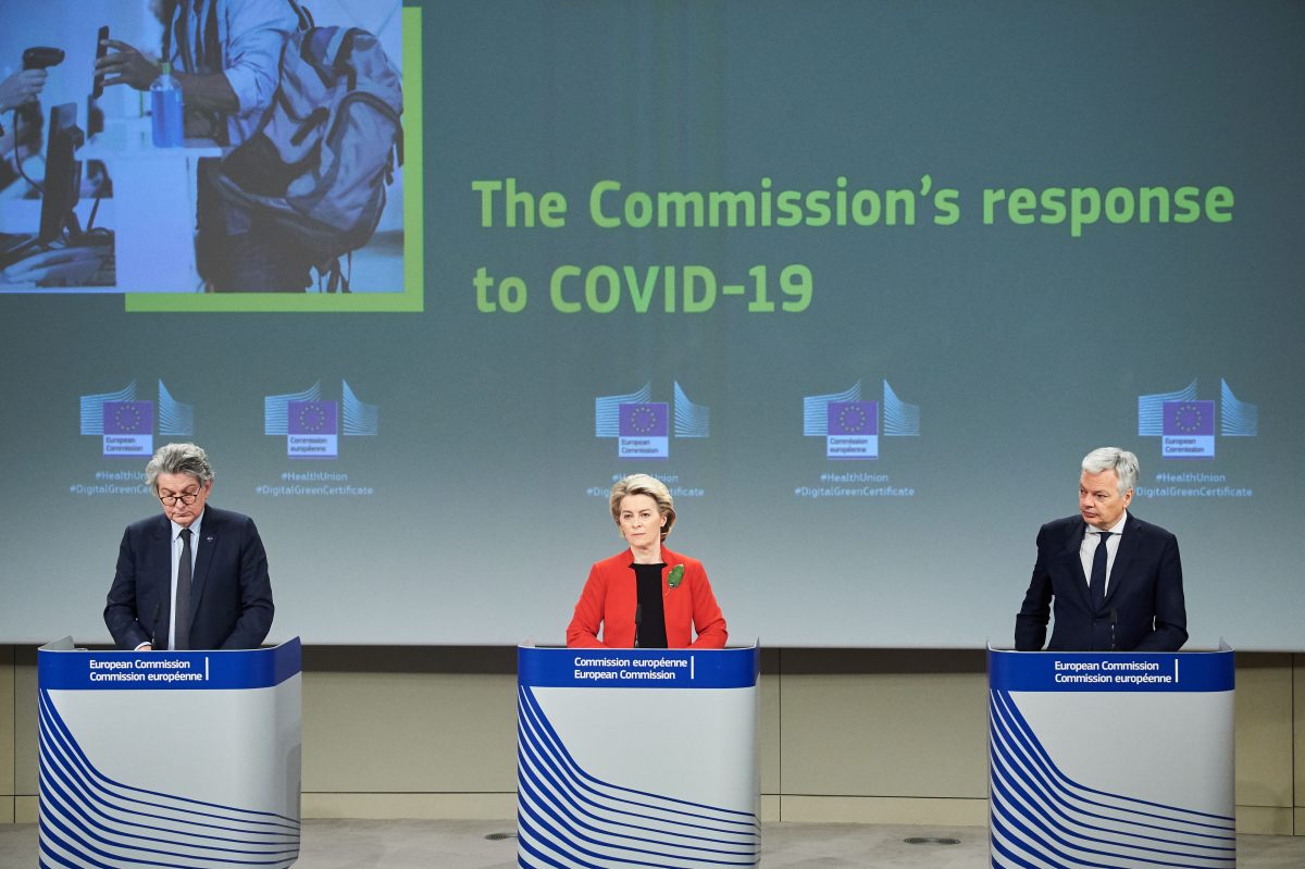 Covid, la Commissione Ue propone il passaporto digitale per i vaccinati