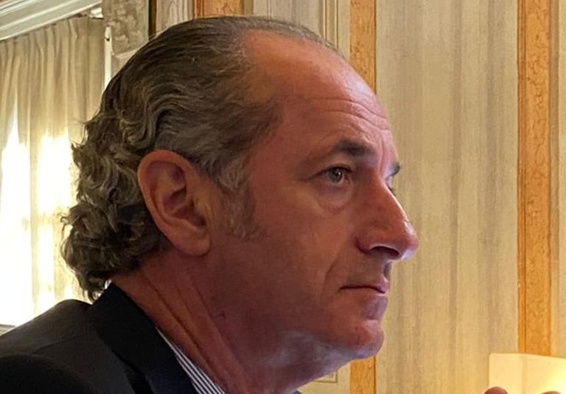 Zaia “Centralizzare la campagna vaccinale è medievale”