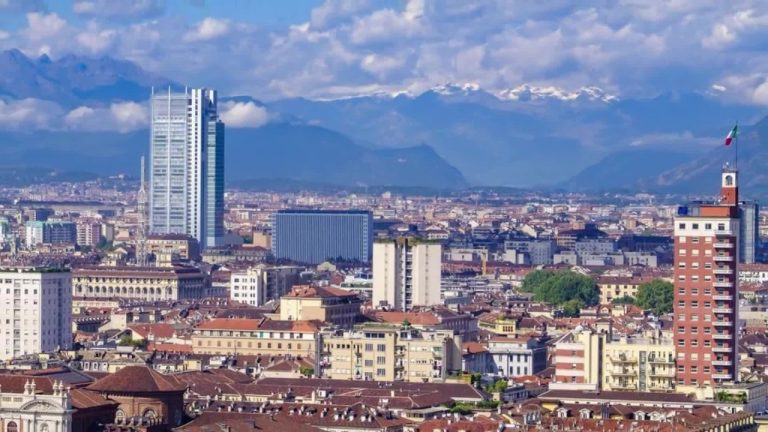 Finanziamenti sostenibili e beneficenza, iniziativa di Intesa Sanpaolo