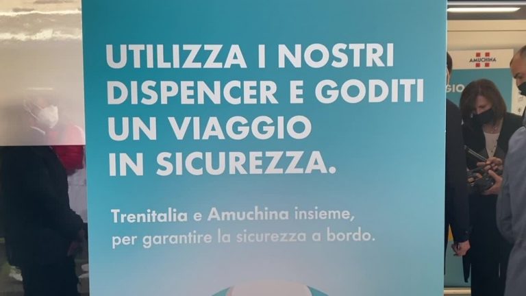 Covid, 10 mila dispenser di Amuchina sui treni regionali di Trenitalia