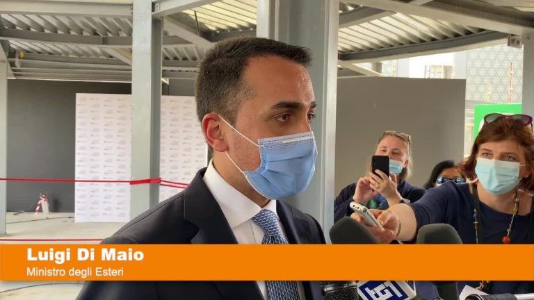 Di Maio “Guardiamo a settembre per completare campagna vaccinale”