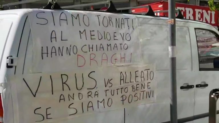 MIlano, in piazza ambulanti e lavoratori trasporto aereo