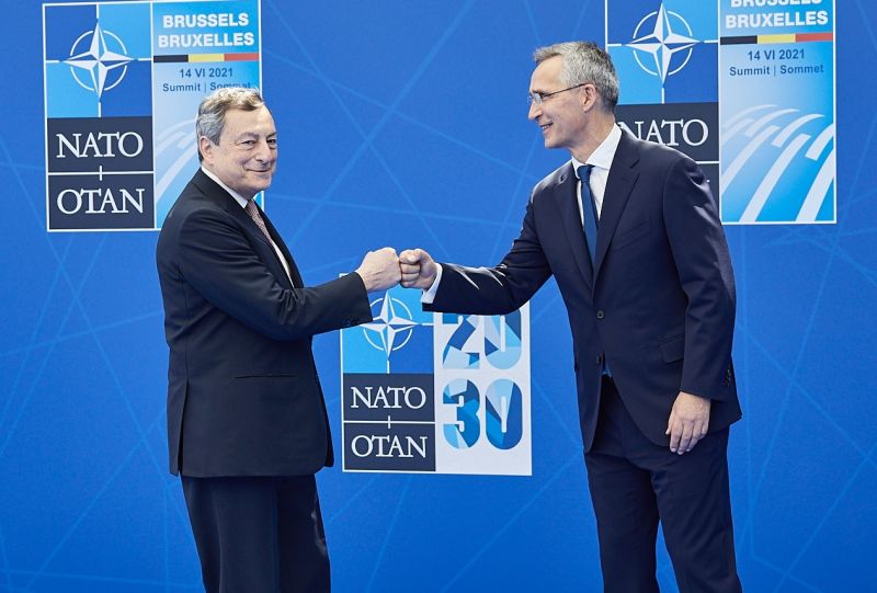 Nato, Draghi “Vertice per riaffermare alleanza con Usa”