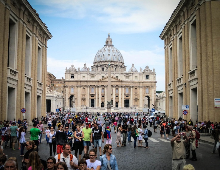 Tutta l’Italia in zona bianca, via le mascherine all’alba