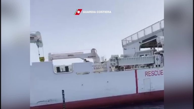 Robot individua relitto naufragio migranti Lampedusa, 9 cadaveri