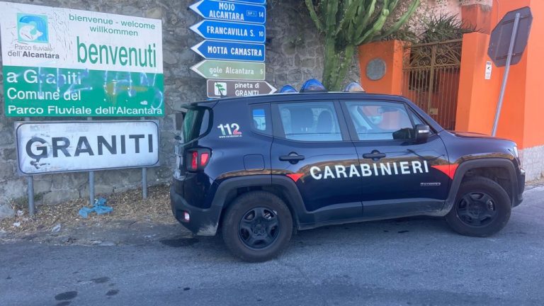 Pedinata fin davanti ai carabinieri, 27enne arrestato