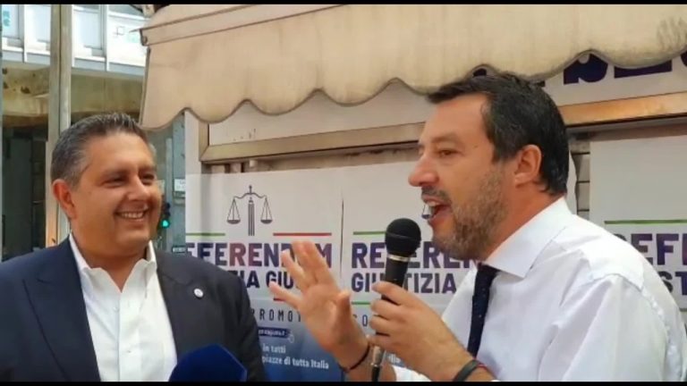 Euro2020, Salvini “Spero di inginocchiarmi non all’inizio ma alla fine”