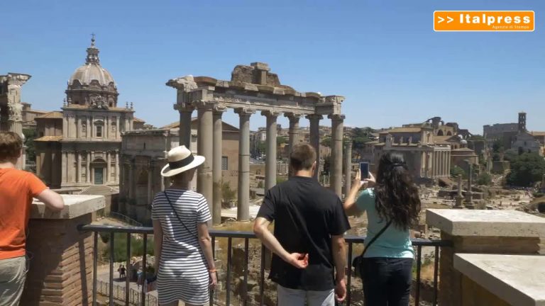 Turismo in tempo di pandemia, italiani scelgono svolta country