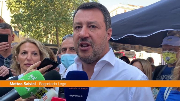 Salvini: “No all’obbligo vaccinale, diamo fiducia agli italiani”